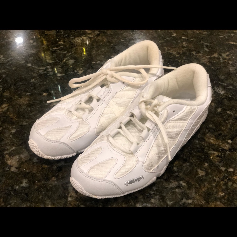 Kaepa Cheerleading shoes size 5
